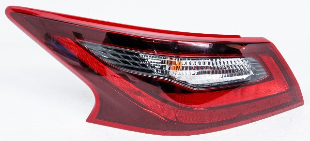 OEM Nissan Altima Left Driver Side Halogen Tail Lamp 26555
