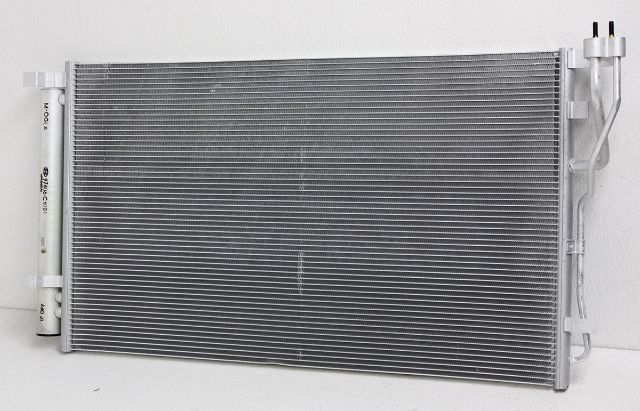 Blemished AC condenser. ONLY fits models with 2.4L engine (8th digit VIN 3), does NOT fit Hybrid models. May have other minor imperfections. Please match part numbers before purchasing.** ### Photos ![