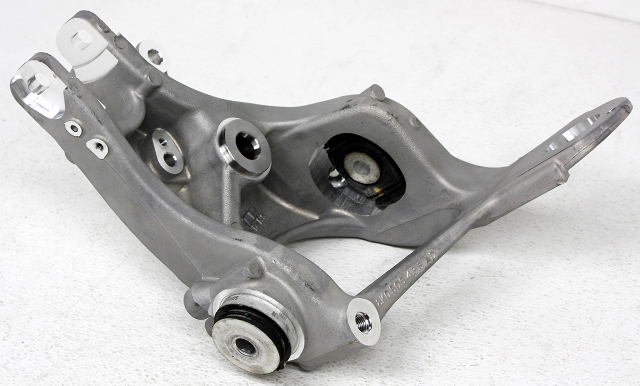 8K0-505-431-AM OEM Left Driver Side Rear Knuckle/Stub For