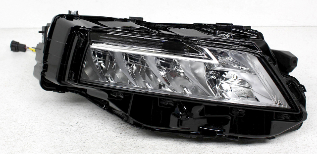 OEM Right LED Headlamp For Nissan Rogue Platinum SL SV 26010-6RR0A