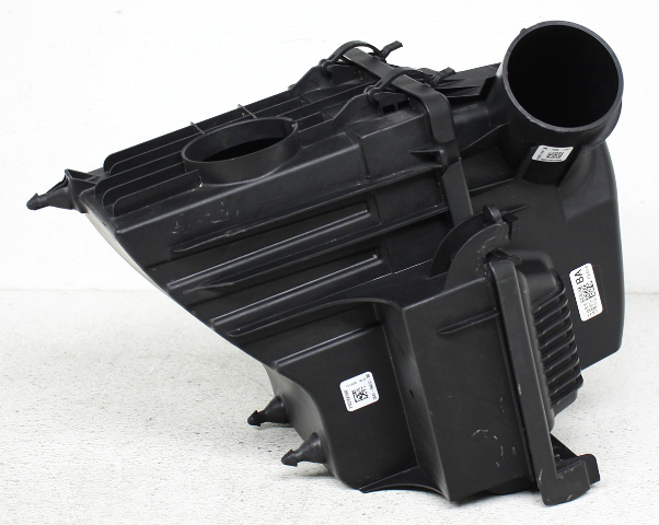 Blemished FITMENT NOTES: Engine intake air cleaner. ONLY for Cargo Van, Crew Van, and Passenger Van models with NON-turbo 3.5L engine (8th digit VIN 8). May have other minor imperfections. Please match part numbers before purchasing.** ### Photos ![