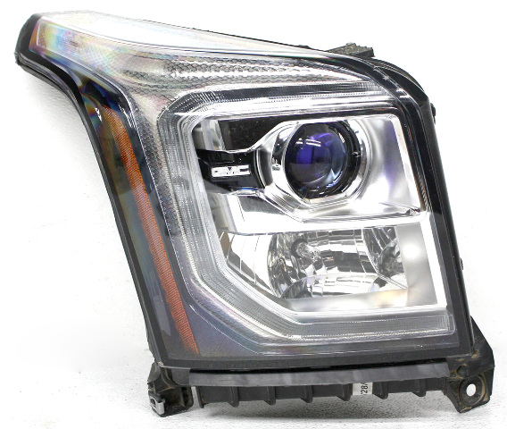 Blemished Halogen type with projector, 1st design with Blue tint eye. ONLY for SLE and SLT models for 2015 model year. Lens surface may have minor marks from storage. May have other minor imperfections. Please match part numbers before purchasing.** ### Photos ![