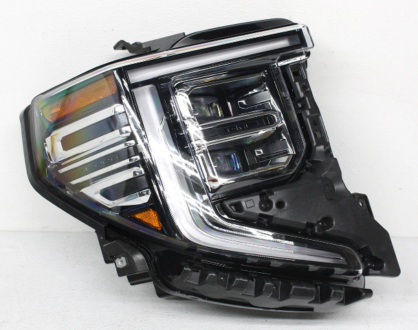 Blemished Right headlamp, LED type. ONLY for Denali models with 1st design lamps. WARNING: For proper functionality, system may require dealer level programming after installation. Lens surface may have minor marks from storage. May have other minor imperfections. Please match part numbers before purchasing.** ### Photos ![