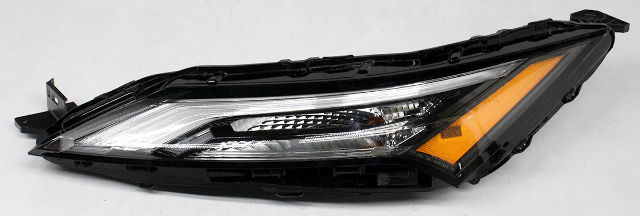 Blemished Front, Left (driver) side park lamp and turn signal, mounted between hood and bumper cover. Does NOT fit Sport models! Lens surface may have marks from storage. May have other minor imperfections. Please match part numbers before purchasing.** ### Photos ![