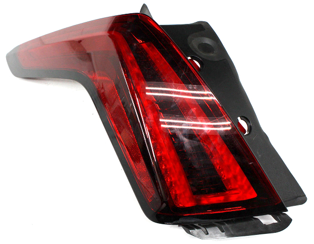 Blemished ONLY for Luxury and Premium Luxury trim level models. Lens surface may have marks. Genuine OEM part. Part is in good condition. We have many of these in stock; the item received may not be the one in the images but will look similar and be as described. Please verify part the number with your local Cadillac dealer using your VIN and the part number provided before purchasing.** ### Photos ![