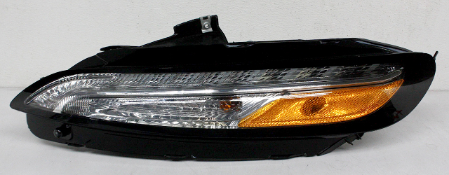 Blemished Plug chipped. Upper Left (driver) side park lamp, turn signal, and DRL. Mounted between bumper cover and upper fender. Lens surface may have marks. May have other minor imperfections. Please match part numbers before purchasing.** ### Photos ![