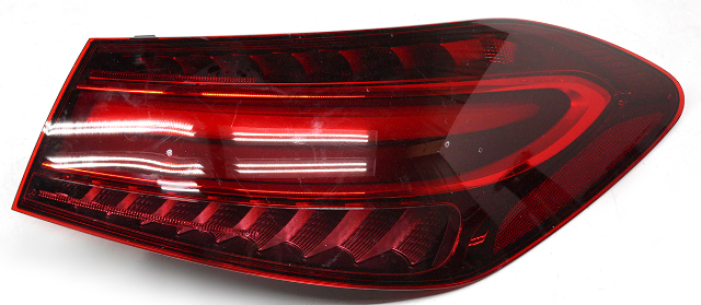 OEM Right Passenger LED Tail Lamp For Mercedes-Benz GLE53, GLE63