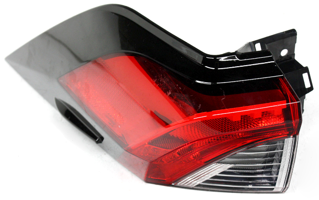 Blemished FITMENT NOTES: Quarter panel mounted, LED type. ONLY for North America built models. Lens surface may have marks. May have other minor imperfections. Please match part numbers before purchasing.** ### Photos ![