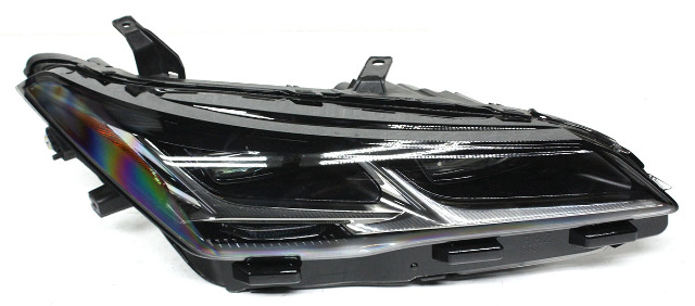 Blemished FITMENT NOTES: Right headlamp, dual beam LED type with sequential turn signal option. ONLY for 2021 models with build date from 09/2020. WARNING: For proper functionality, system may require dealer level programming after installation. Lens surface may have marks. May have other minor imperfections. Please match part numbers before purchasing.** ### Photos ![