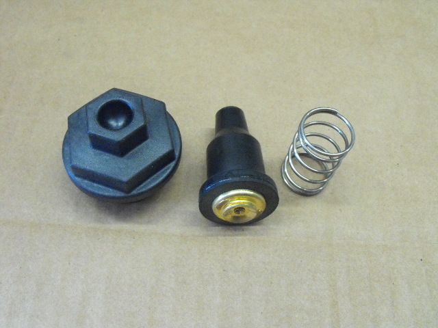 Johnson Evinrude Thermostat Kit 143F With Cover & Spring – 90-175HP V4 V6 Eagle – Replaces 435597, 13330, 433395 – MarinePro