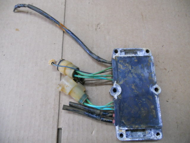 3VD8196001: Gelijkrichter & Regelaar Assy Yamaha - koop de 3VD-81960-01