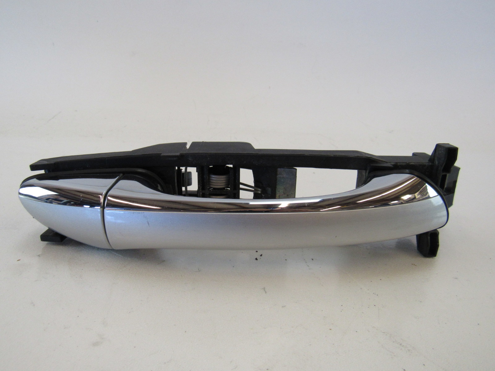 05 Mercedes W211 E320 E500 door handle, exterior, right 05 Mercedes W211 E320 E500 door handle, exterior, right