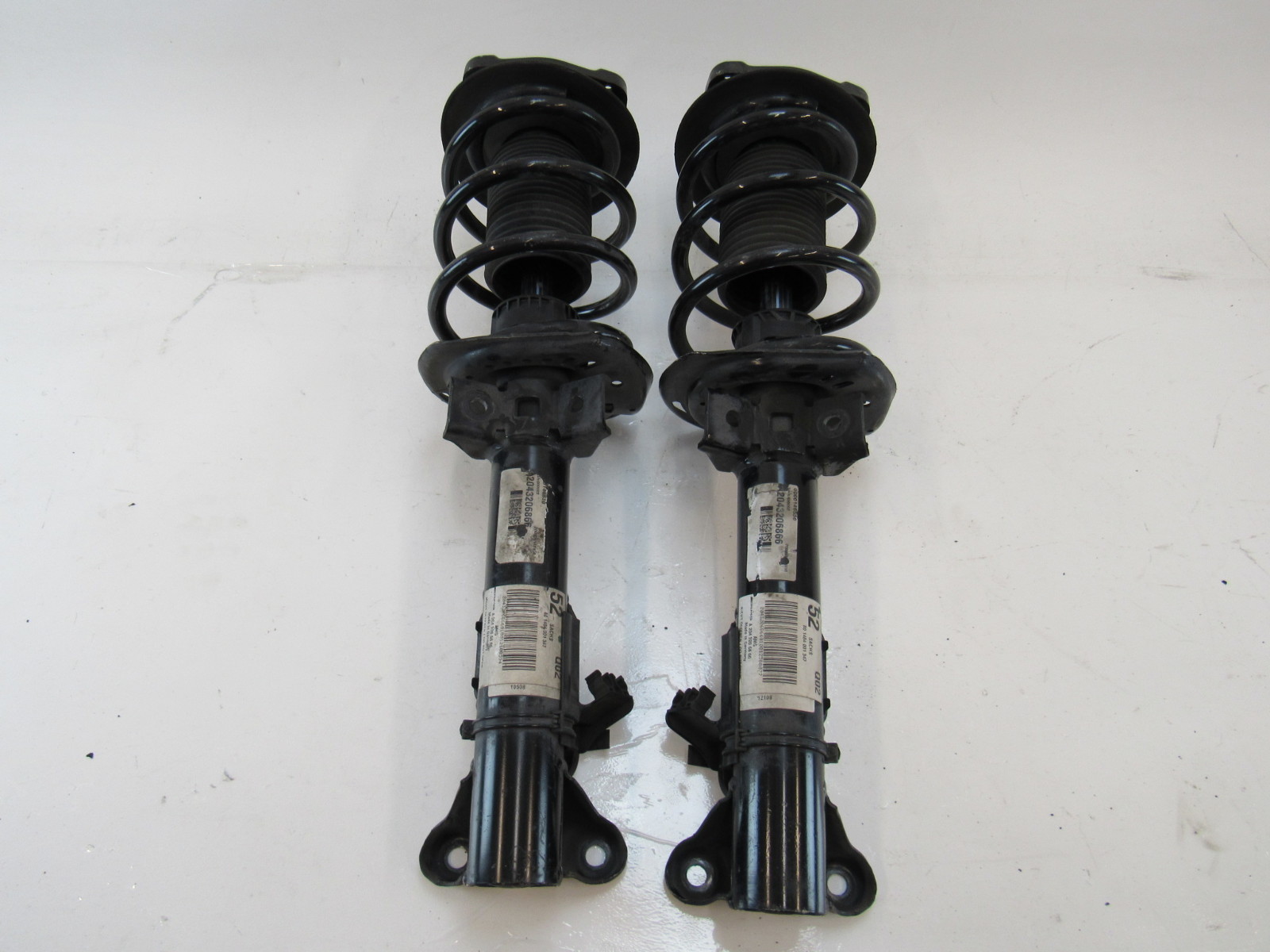 08 Mercedes W204 C63 strut set, shocks, front, left and right 2043206866 AMG S Auto Parts