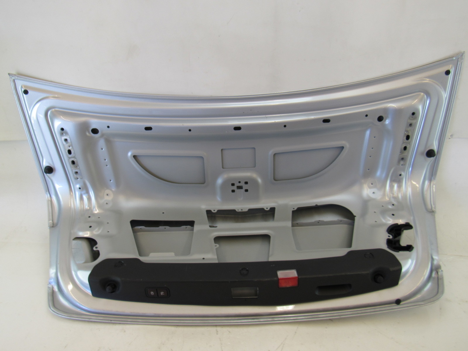 15 Mercedes W212 E63 E550 trunk lid S Auto Parts