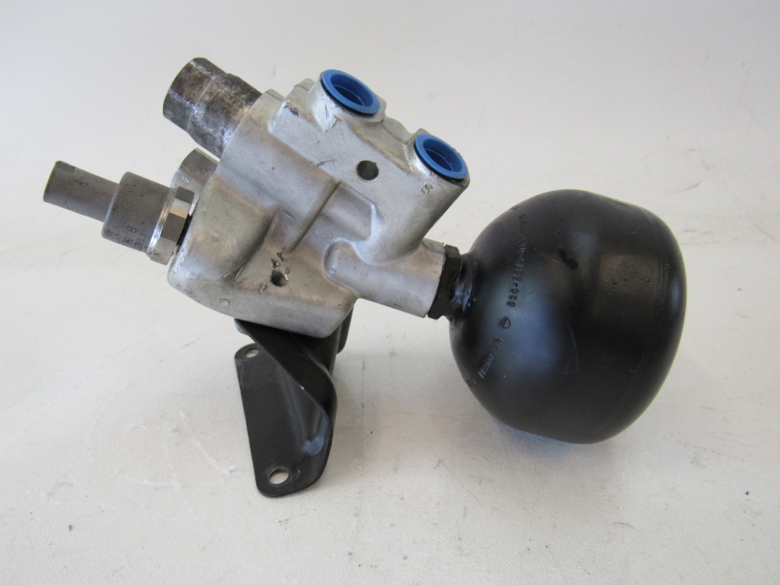 04 Mercedes R230 SL500 SL55 valve block, hydraulic pressure, ABC