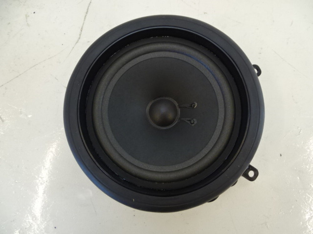 subwoofer auto bose