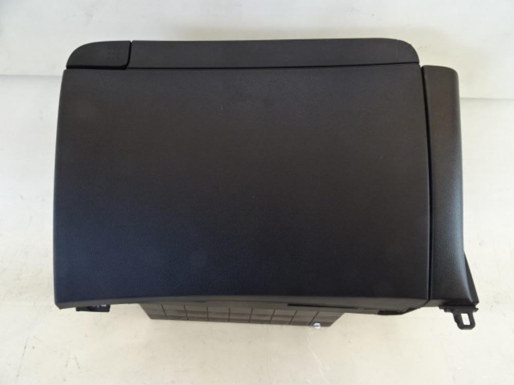 16 Kia Soul glove box, black 84510B2300 S Auto Parts