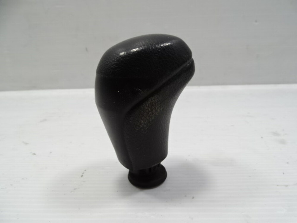 2016 Toyota shift knob, w/ auto trans 4wd, black S Auto Parts