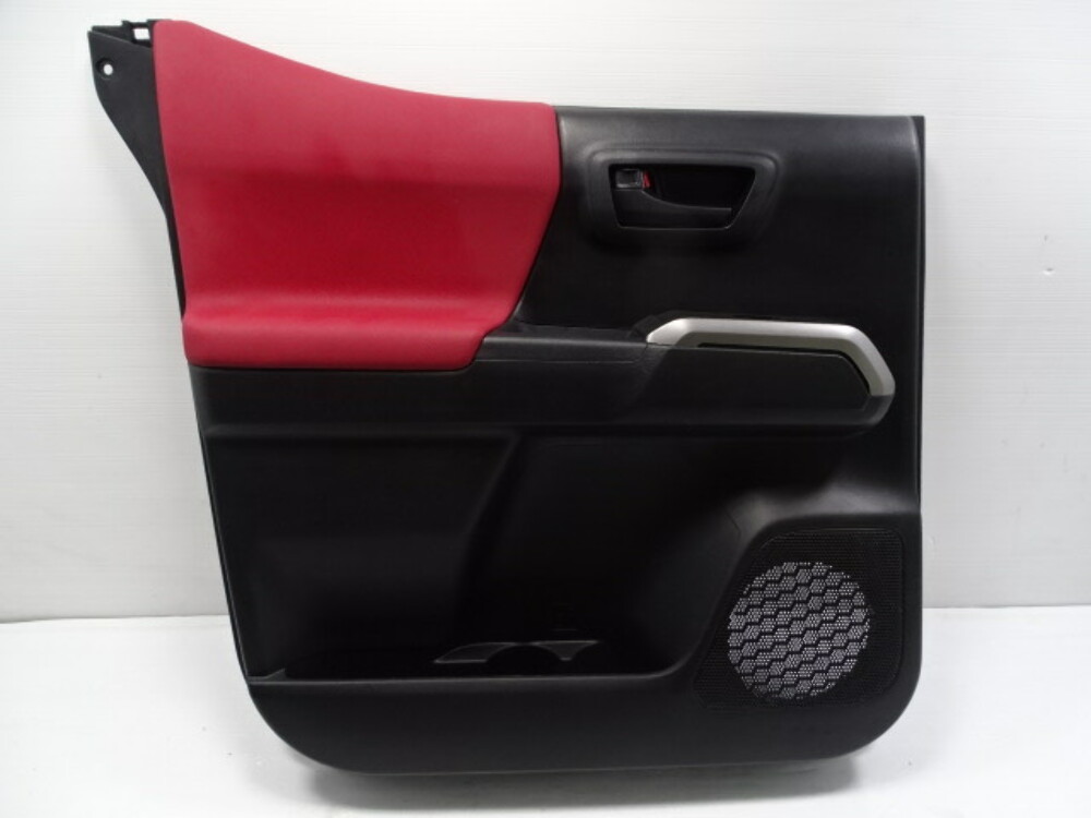 21 Toyota door panel, left rear, black/red 6764004100 S Auto