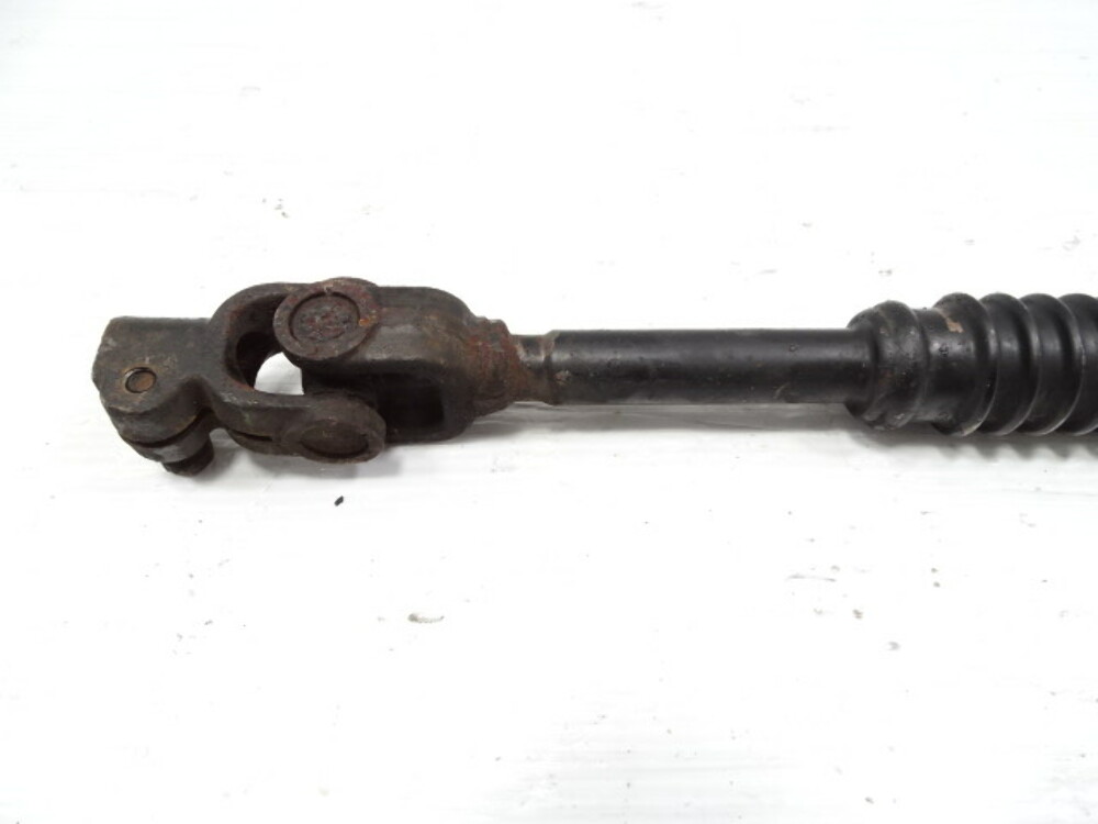01 Lexus LX470 steering column linkage shaft, intermediate shaft lower
