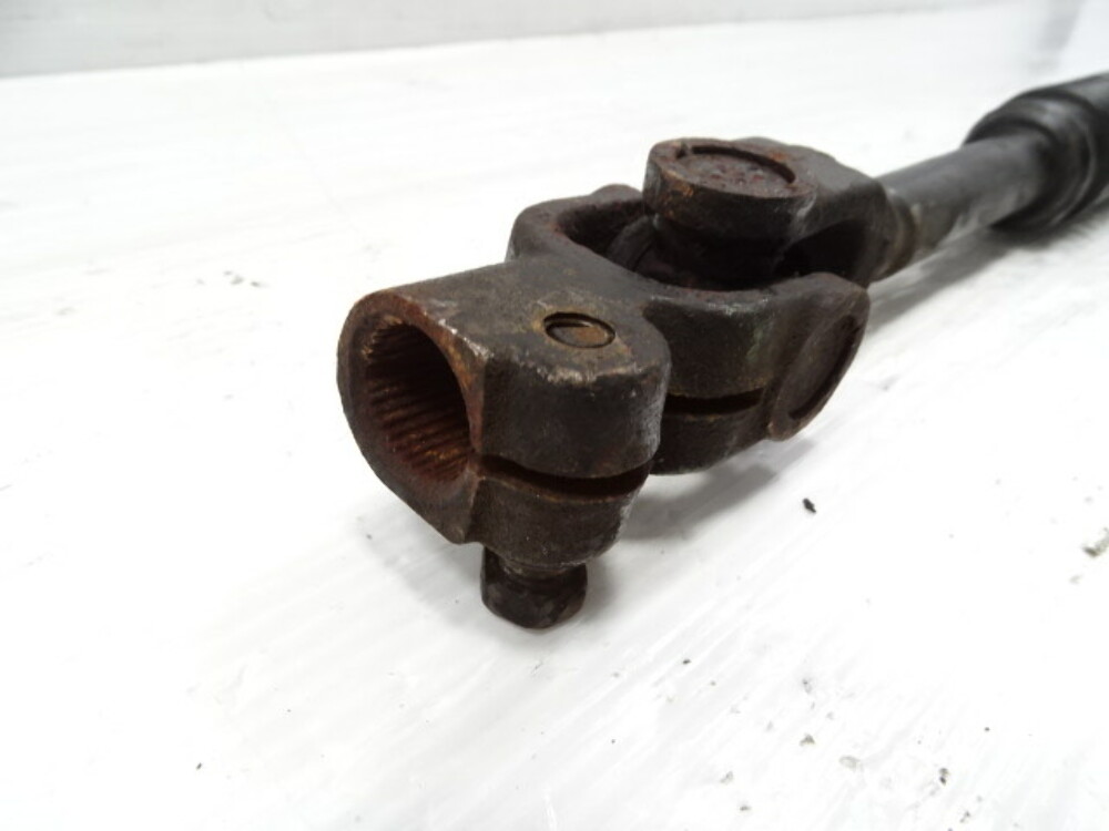 01 Lexus LX470 steering column linkage shaft, intermediate shaft lower