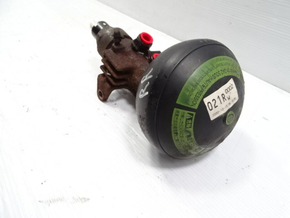 01 Lexus LX470 accumulator, suspension, right rear 4905160020 S Auto