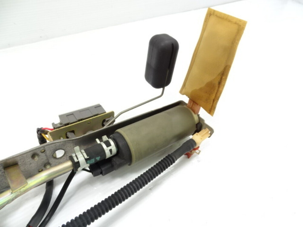 02 Lexus LX470 fuel pump assembly 2322166040 S Auto Parts