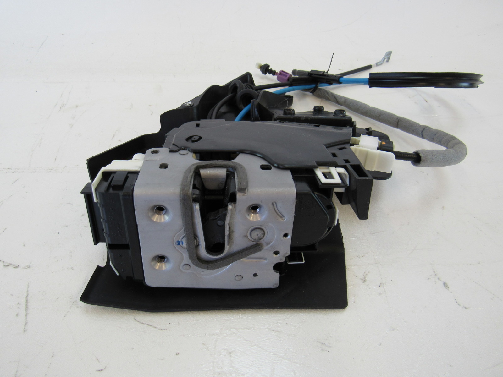 Mercedes W204 C300 C350 lock, door latch actuator, left rear 2047300535