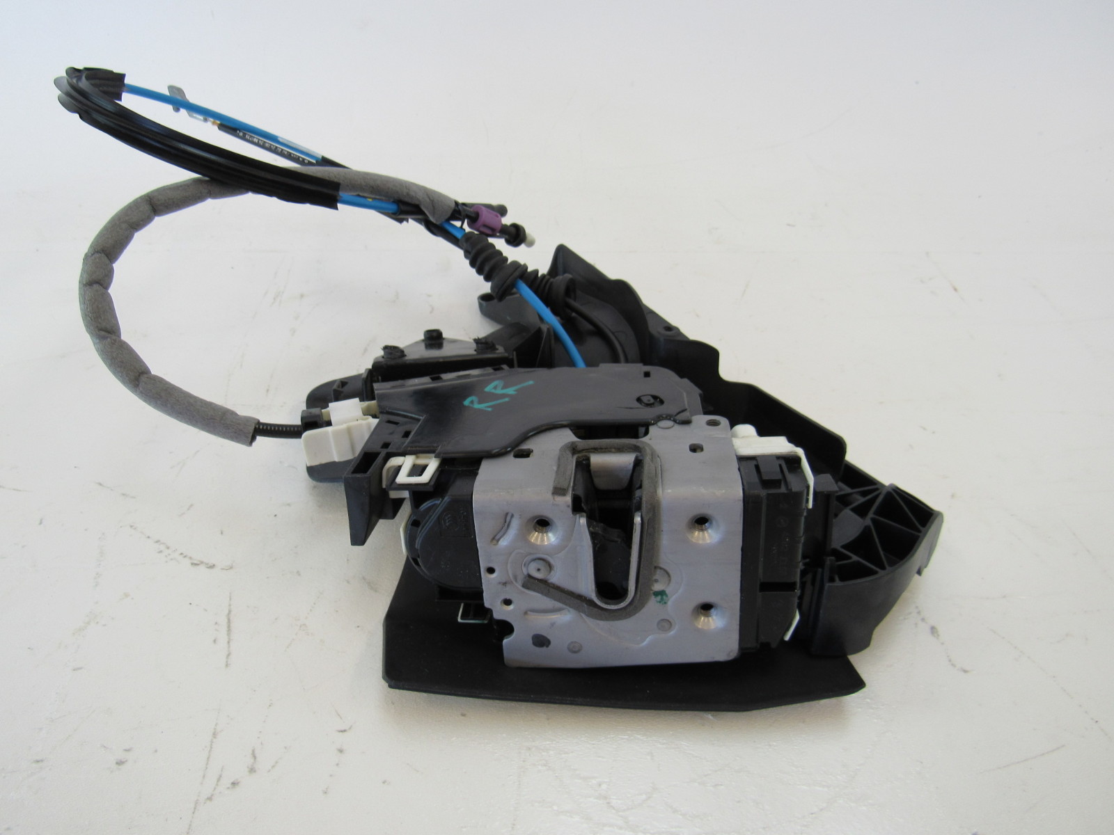 Mercedes W204 C300 C350 lock, door latch actuator, right rear