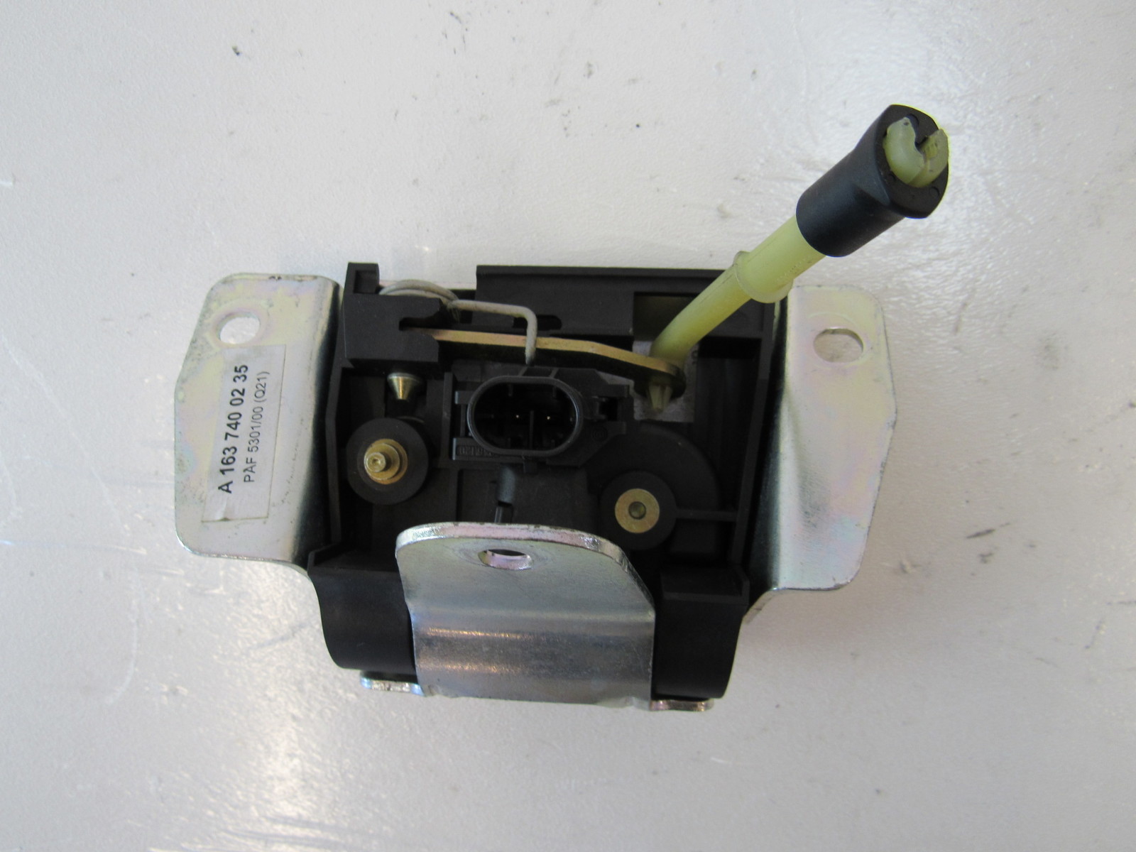 Mercedes W163 ML350 ML500 lock actuator, for tailgate 1637400235 S