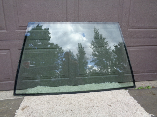 89-04 Lotus Esprit S4 V8 windshield glass