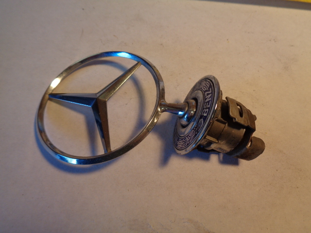 Mercedes W211 E320 E500 E55 hood star emblem OEM W220 S500 S430 w203 A
