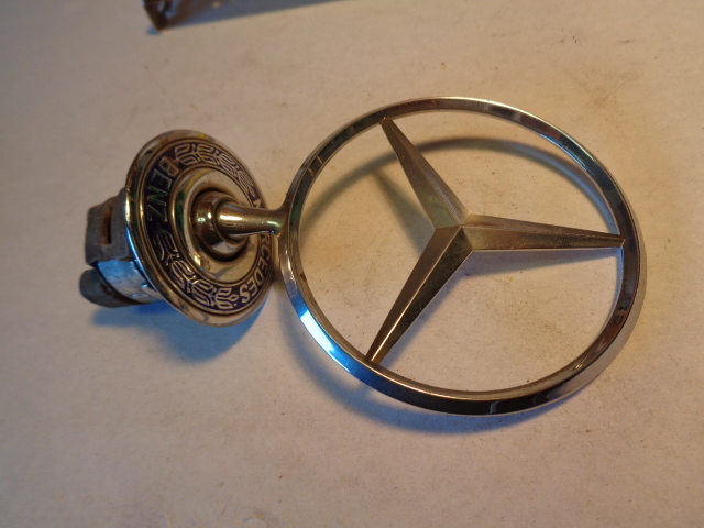 Mercedes W211 E320 E500 E55 hood star emblem OEM W220 S500 S430 w203 B