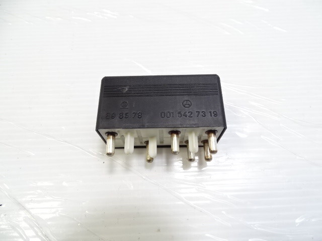 Mercedes R129 300SL 500SL relay, auxiliary fan control 0015427319