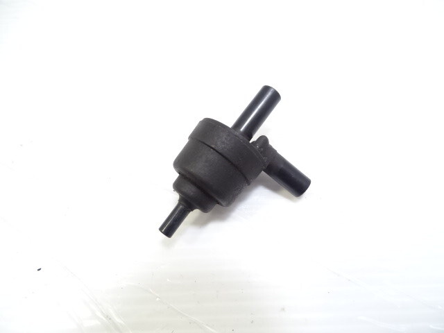 Mercedes R129 300SL valve, crankcase purge 1074700893