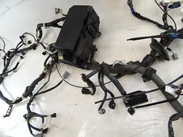 11 Lexus GX460 wiring harness w/ fuse box, engine room 82111-60p20 | eBay