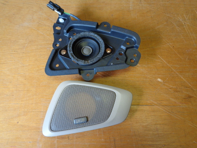 04 Lexus GX470 speaker tweeter, right front 86160-0W610 Mark Levinson