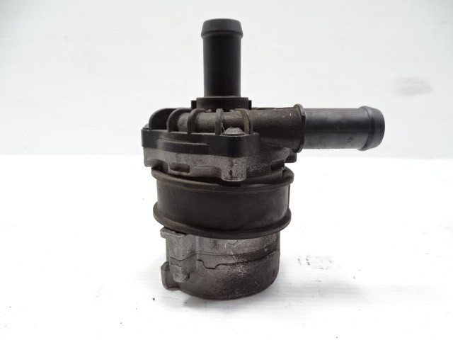 Mercedes W463 G63 G550 water pump, auxiliary, coolant 0005000486