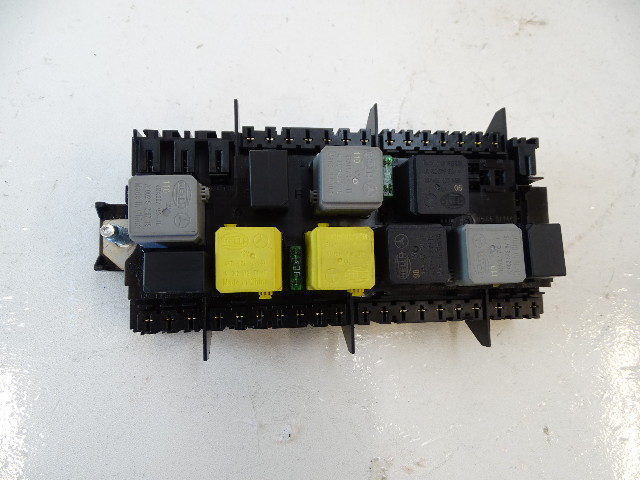 Mercedes W463 G550 G63 fuse box, under dash 1669063801