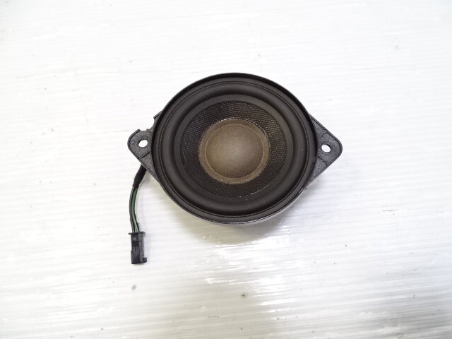Mercedes W463 G63 speaker, dash, center 4638201802