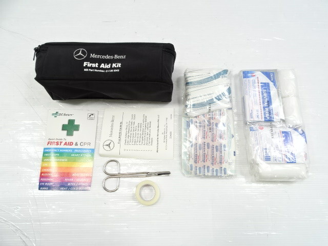 13 Mercedes W204 C250 first aid kit Q4860043