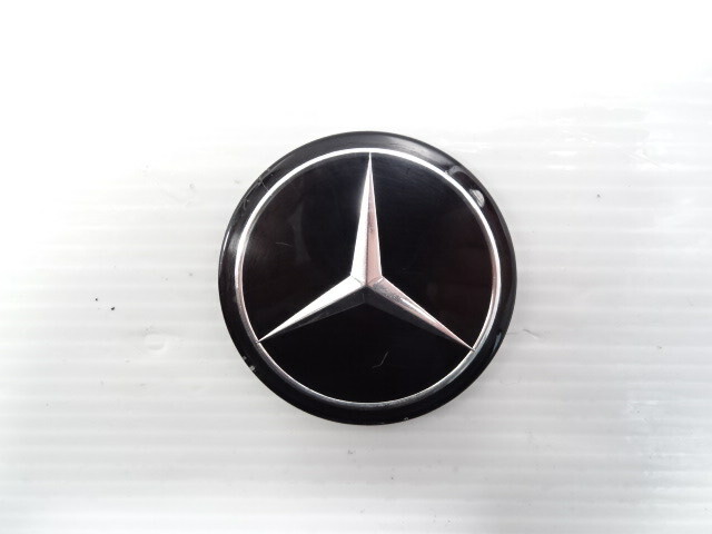81 Mercedes R107 380SL emblem, on steering wheel
