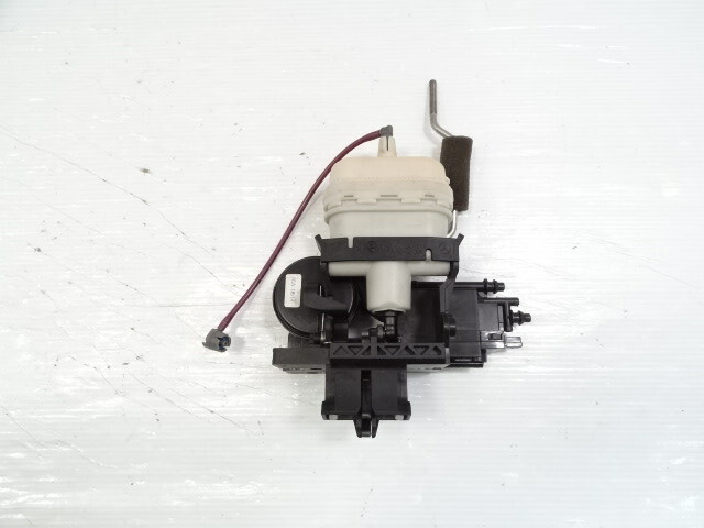 05 Mercedes R230 SL500 actuator, trunk lid lock latch, 2307500085 for parts