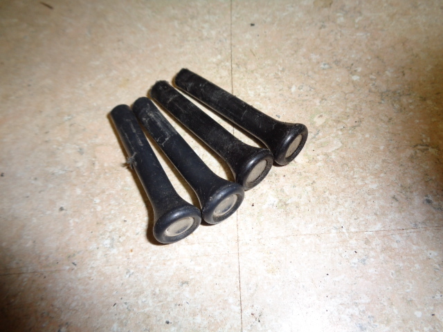 02 Mercedes W463 G500 door lock knob pin set, black