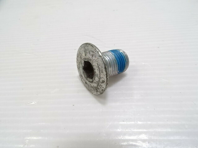 15 Mercedes W222 S550 steering wheel mounting bolt ribe 8.8 0009906239