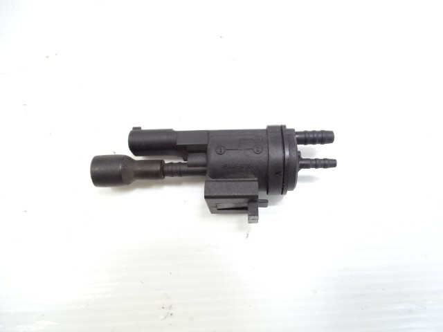 Mercedes R230 SL55 SL500 valve, switchover, solenoid, air vaccum 0025401497