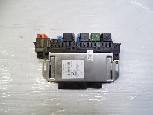 Mercedes R230 SL550 module, SAM right front 2305454132