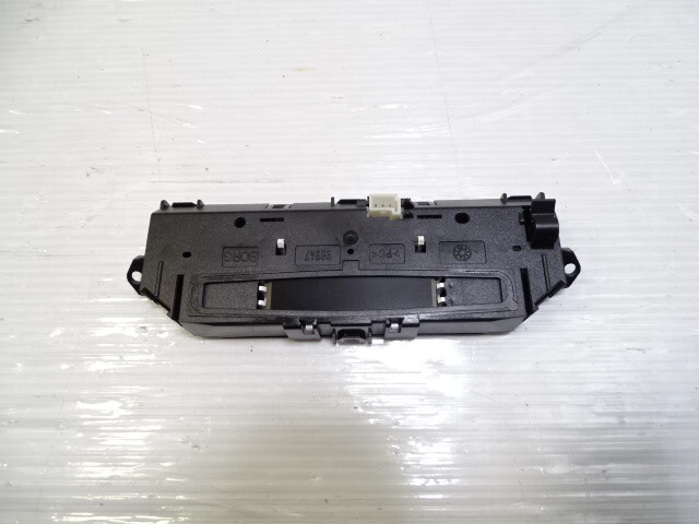 Mercedes R230 SL550 clock 2305420011