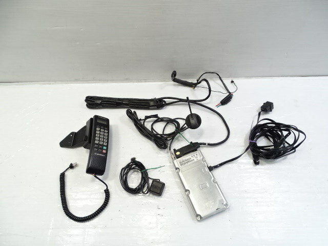2000 Lexus LX470 module, motorola phone, sun3404ab