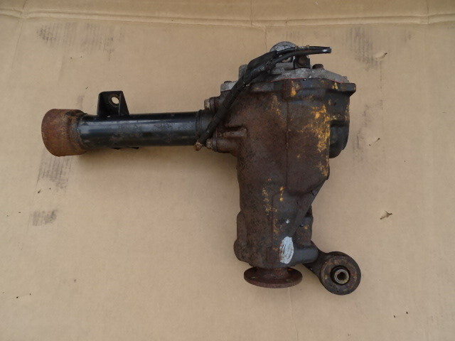 2000 Lexus LX470 differential carrier, front 41110-6A171